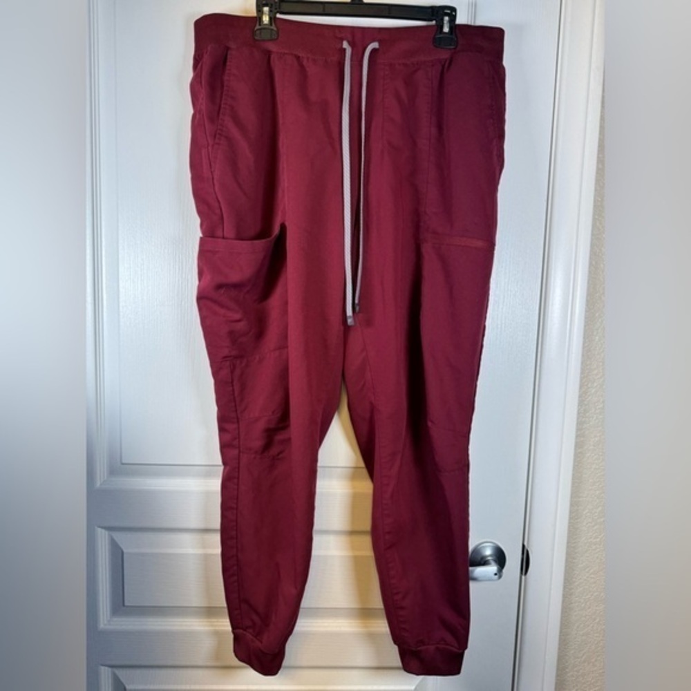 Fabletics Maroon Scrub Joggers Doctor Pharmacist Nurse Surgeon Size XXL/1X GUC